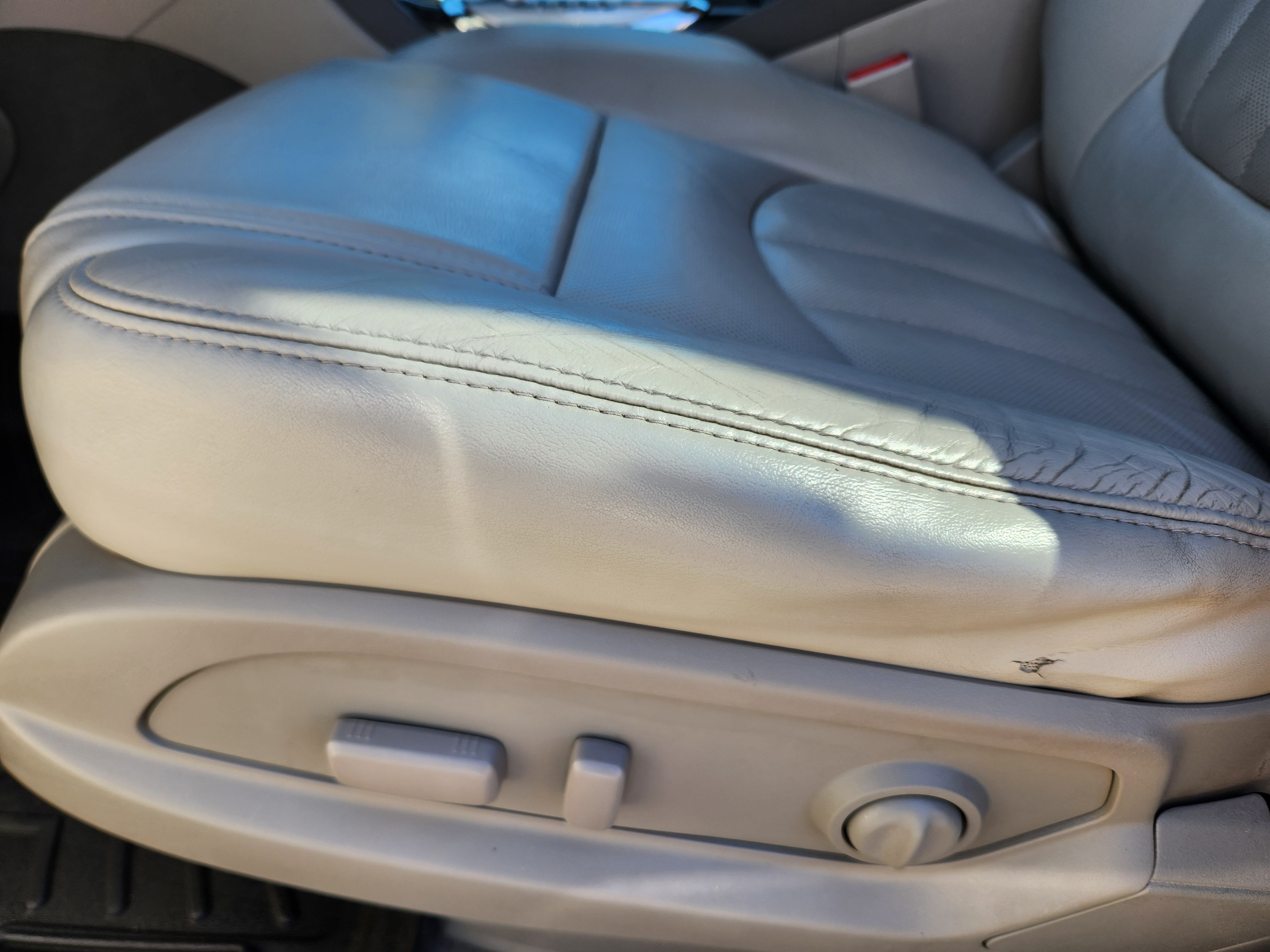 Used 2014 Buick Enclave Leather AWD/4WD image 12