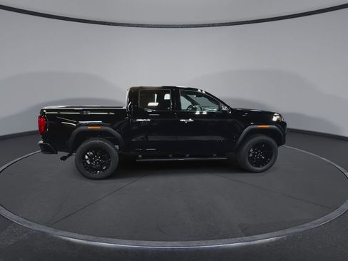 New 2025 GMC Canyon Denali w/ LPO, Denali Black Edition image 9