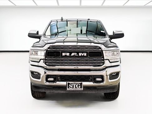 Used 2022 RAM 3500 Limited AWD/4WD image 2
