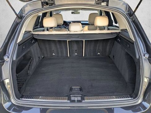 Used 2020 Mercedes-Benz GLC 300 image 6