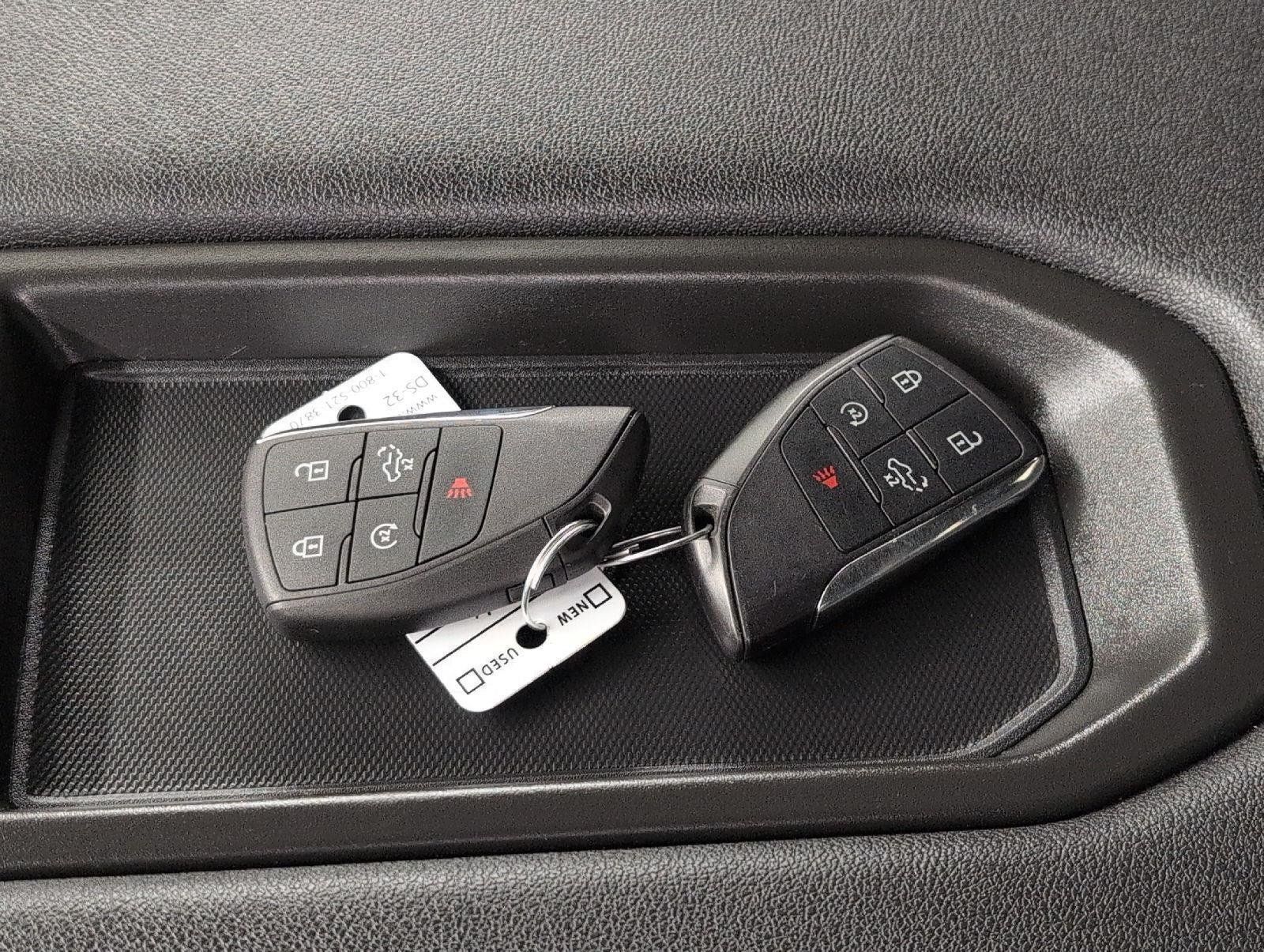 Used 2024 Chevrolet Silverado 1500 LT AWD/4WD image 27