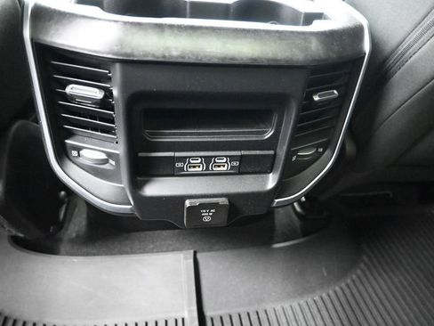 Used 2022 RAM 1500 Big Horn w/ Night Edition AWD/4WD image 16