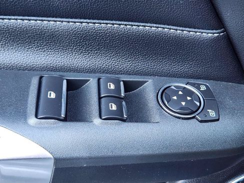 Used 2019 Ford Mustang Premium RWD image 25