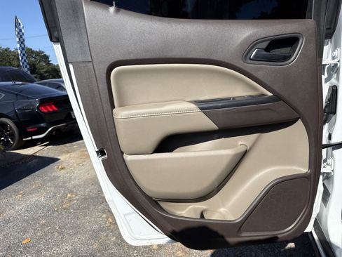 Used 2018 GMC Canyon SLT w/ Driver Alert Package image 32