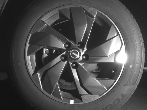 Used 2025 Nissan Rogue SV FWD image 12