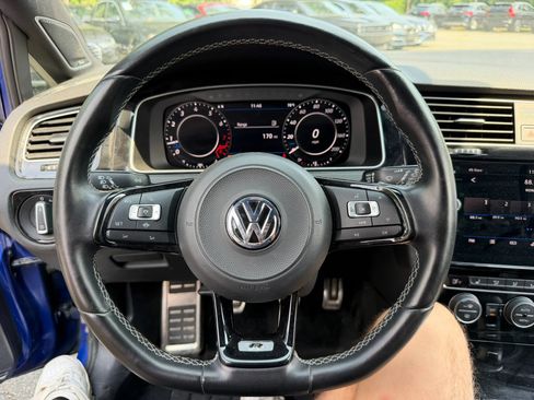 Used 2019 Volkswagen Golf R 4-Door AWD/4WD image 17