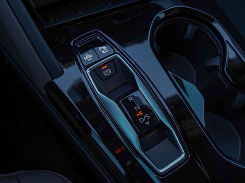 New 2025 Audi Q5 Premium image 13