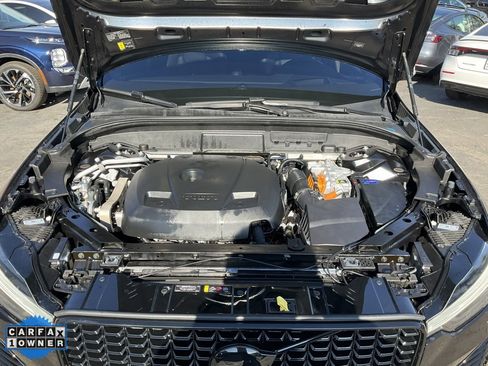 Used 2024 Volvo XC60 T8 Ultimate w/ Protection Package Premier image 12