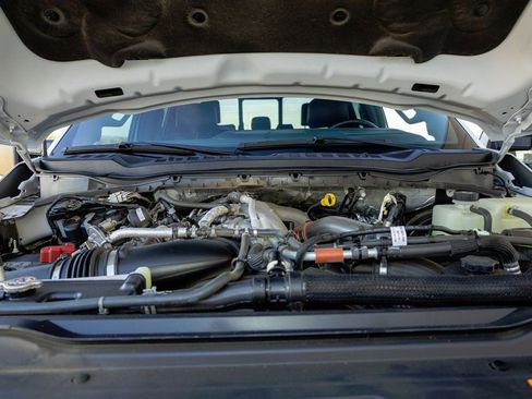 Used 2024 Ford F250 Platinum w/ Tremor Off-Road Package image 21