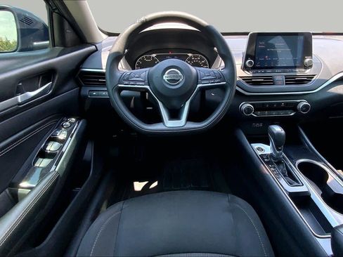 Used 2021 Nissan Altima 2.5 SV FWD image 6