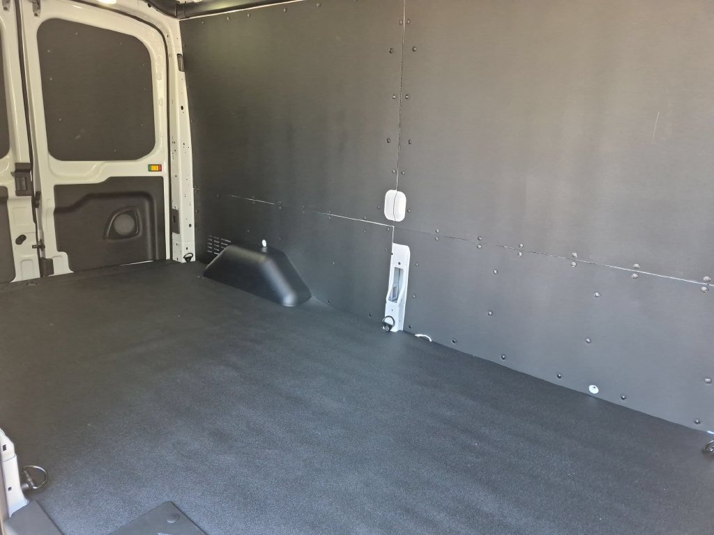 New 2027 Ford Transit 250 148 Medium Roof w/ Load Area Protection Package RWD image 17