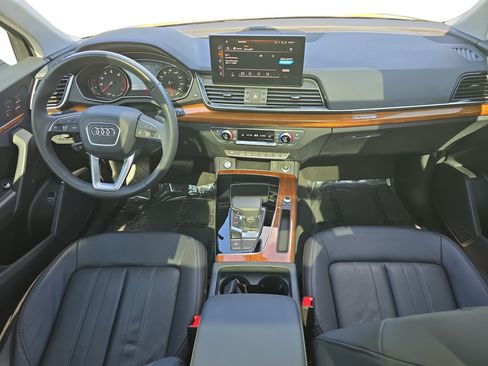 Used 2023 Audi Q5 2.0T Premium w/ Convenience Package AWD/4WD image 9