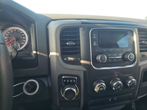 Used 2018 RAM 1500 Express RWD image 10