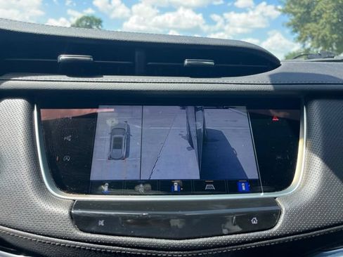 Used 2024 Cadillac XT5 Sportv w/ Technology Package AWD/4WD image 32