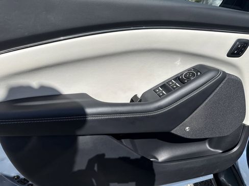Used 2023 Ford Mustang Mach-E Premium image 10