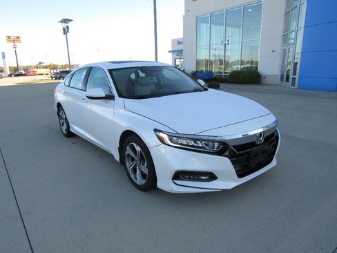 Used 2020 Honda Accord EX image 3