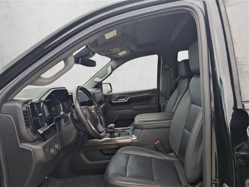 Used 2024 Chevrolet Silverado 1500 LT w/ Leather Package AWD/4WD image 12