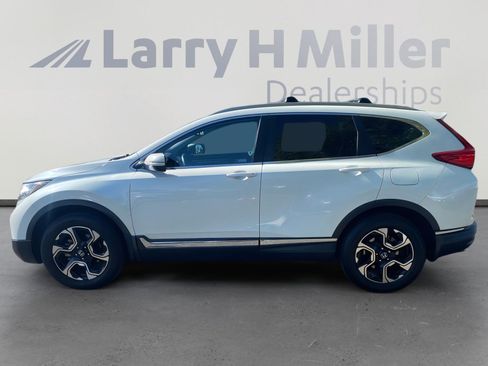 Used 2018 Honda CR-V Touring image 2