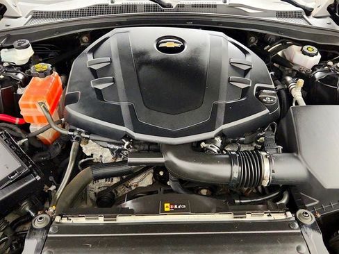 Used 2017 Chevrolet Camaro LT RWD image 25