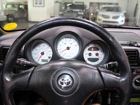 Used 2001 Toyota MR2 image 22