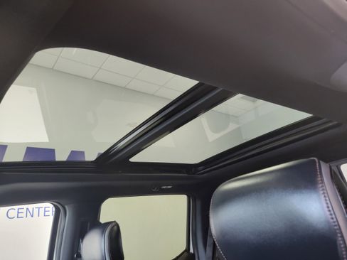 Used 2018 Ford F150 Platinum w/ Equipment Group 701A Luxury image 18