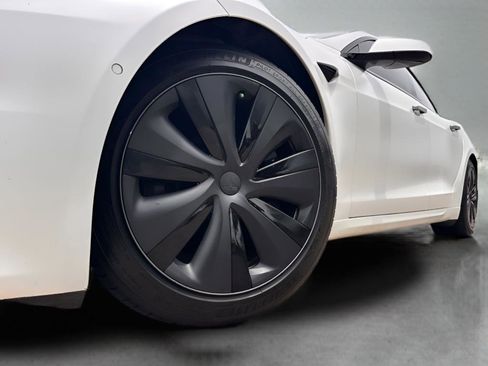 Used 2023 Tesla Model S AWD/4WD image 24