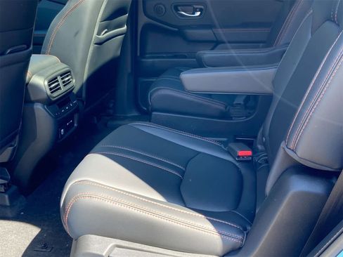 New 2025 Honda Pilot TrailSport image 10