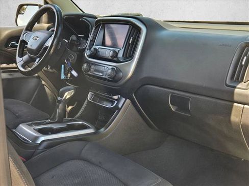 Used 2022 Chevrolet Colorado LT w/ LT Convenience Package AWD/4WD image 21