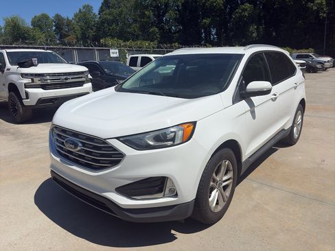 Used 2020 Ford Edge SEL FWD image 2