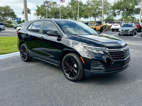 Used 2024 Chevrolet Equinox LS w/ Midnight Edition FWD image 3