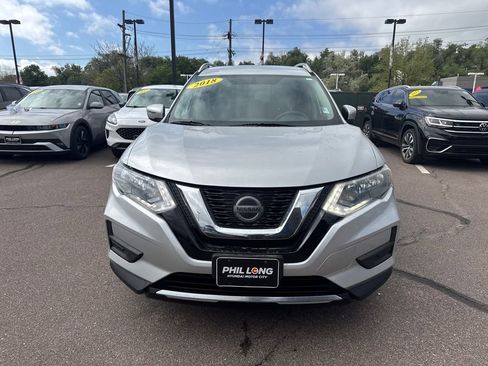 Used 2018 Nissan Rogue SV AWD/4WD image 3