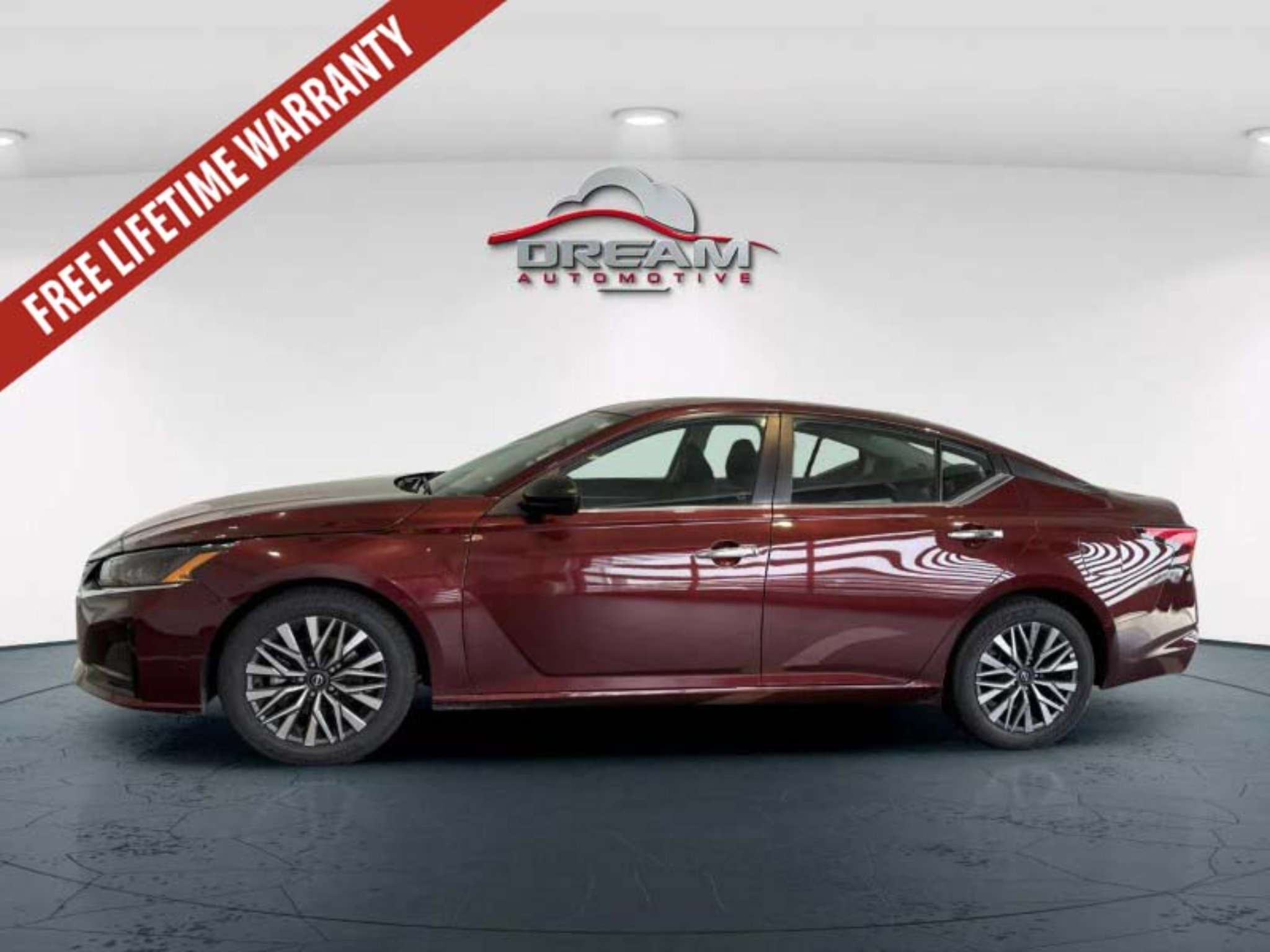 Used 2025 Nissan Altima 2.5 SV FWD image 18