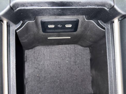 Used 2024 Mercedes-Benz GLC 300 GLC 300 w/ Exclusive Trim Pack image 37