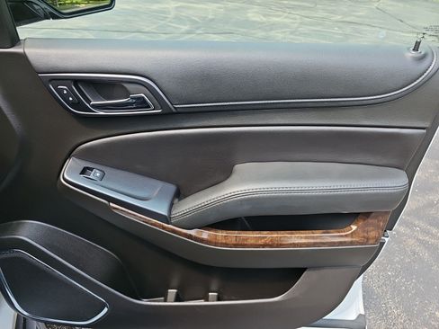 Used 2018 Chevrolet Suburban LS AWD/4WD image 14