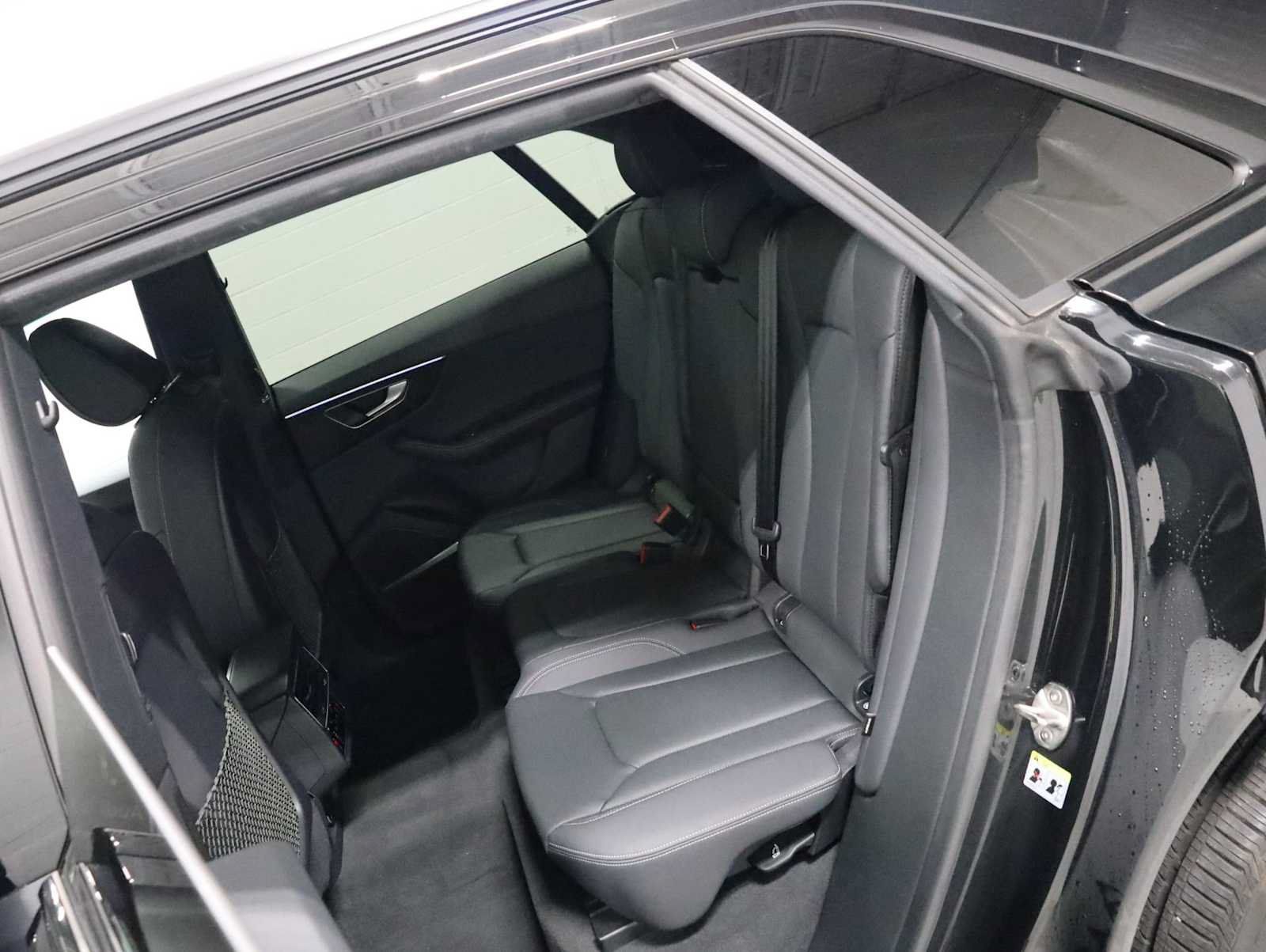Used 2024 Audi Q8 Premium Plus AWD/4WD image 34