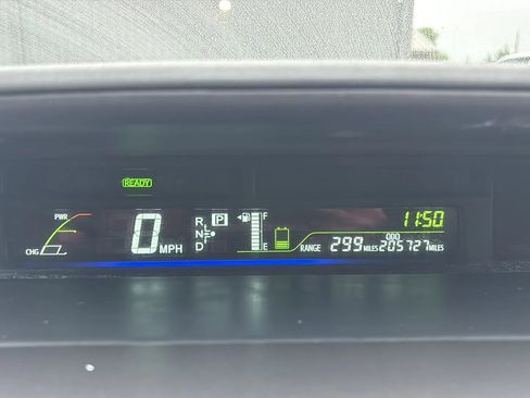 Used 2014 Toyota Prius V Five FWD image 29