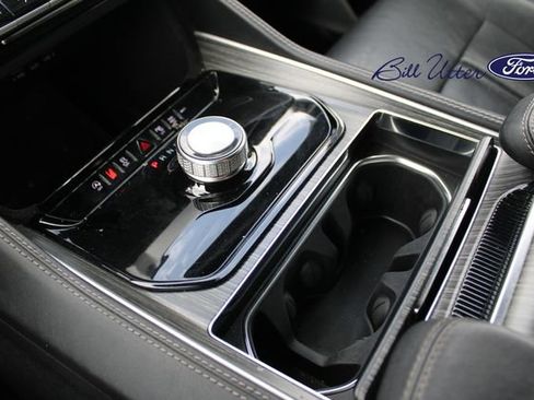Used 2024 Jeep Wagoneer L Series II RWD image 18