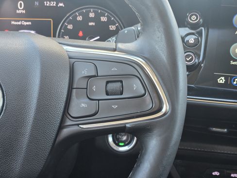Used 2022 Buick Envision Essence w/ Sport Touring Package image 30