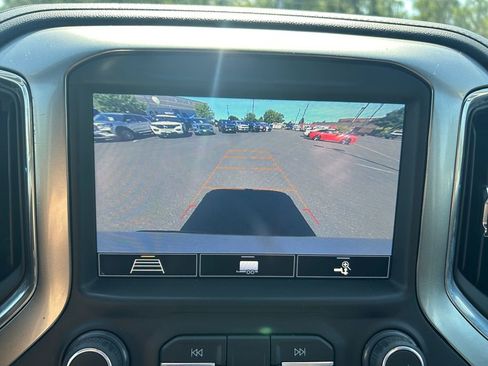 Used 2020 Chevrolet Silverado 1500 LT w/ Convenience Package AWD/4WD image 18