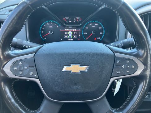 Used 2019 Chevrolet Colorado Z71 AWD/4WD image 18