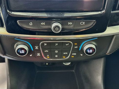 Used 2020 Chevrolet Traverse LT AWD/4WD image 18
