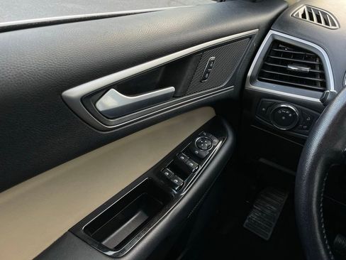 Used 2019 Ford Edge SEL w/ Equipment Group 201A image 25