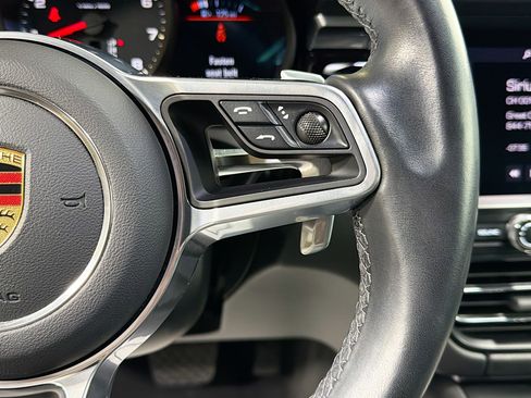 Certified 2021 Porsche Macan image 38