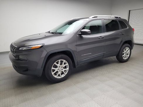 Used 2014 Jeep Cherokee Latitude w/ Comfort/Convenience Group AWD/4WD image 2