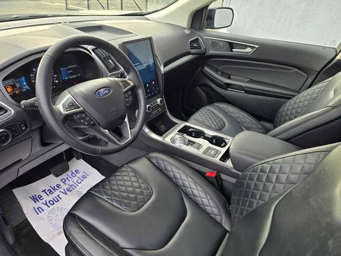 Used 2024 Ford Edge Titanium image 24