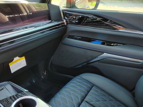 New 2025 Cadillac Escalade IQ Luxury 1 image 28