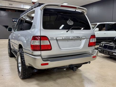 Used 2006 Toyota Land Cruiser AWD/4WD image 10