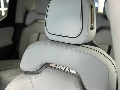 Used 2022 Rivian R1T Adventure AWD/4WD image 23