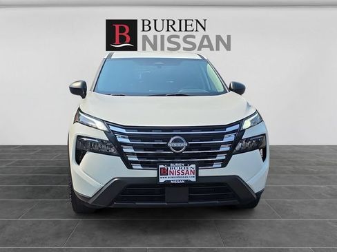 Used 2024 Nissan Rogue S AWD/4WD image 8
