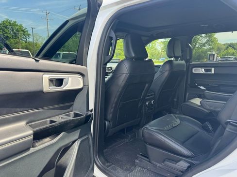 Used 2023 Ford Explorer ST w/ Equipment Group 401A AWD/4WD image 10